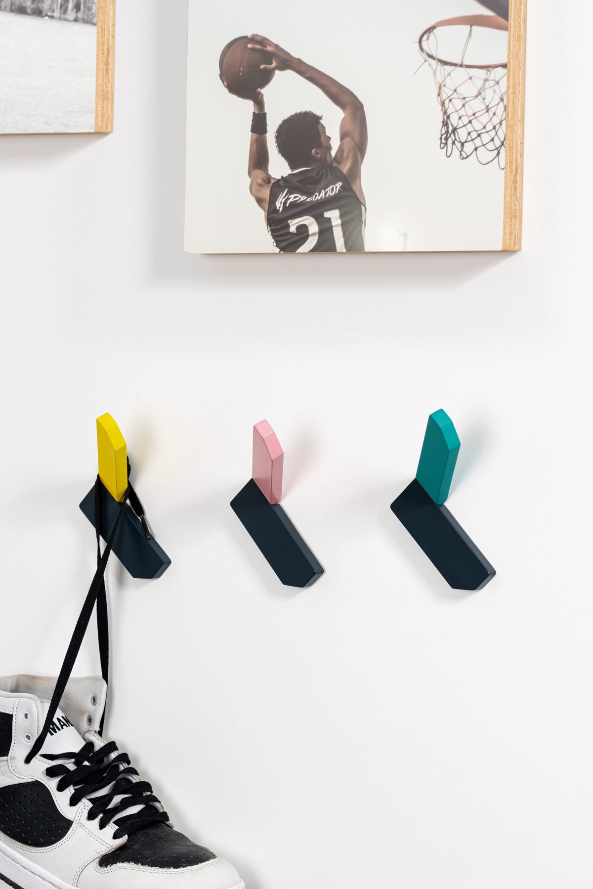 Corner wall hook multicolored