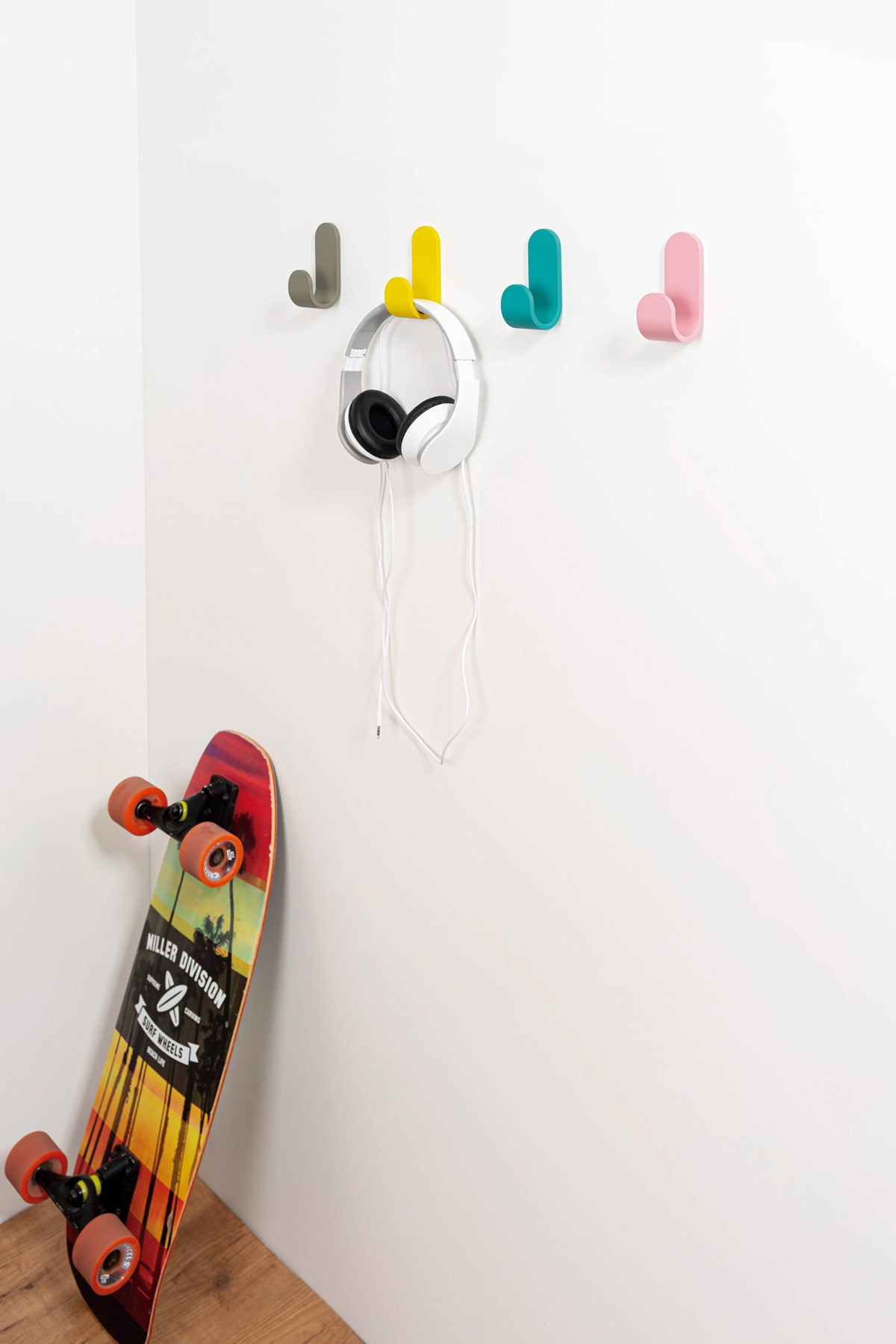 tok wall hook multicolor