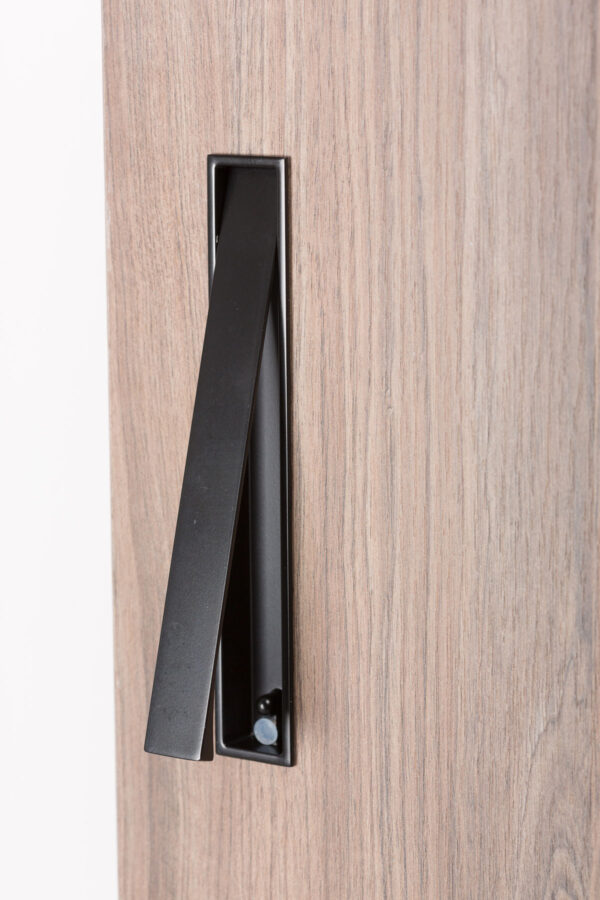 Clos black Handle