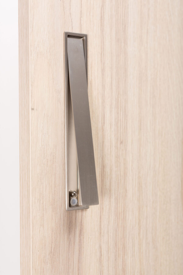 Clos chrome Handle