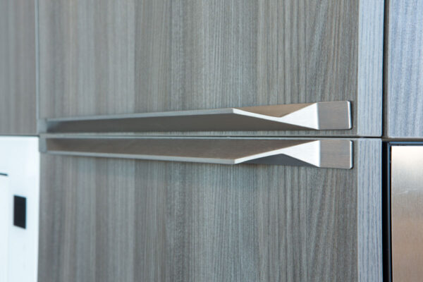 Tamm chrome Handle