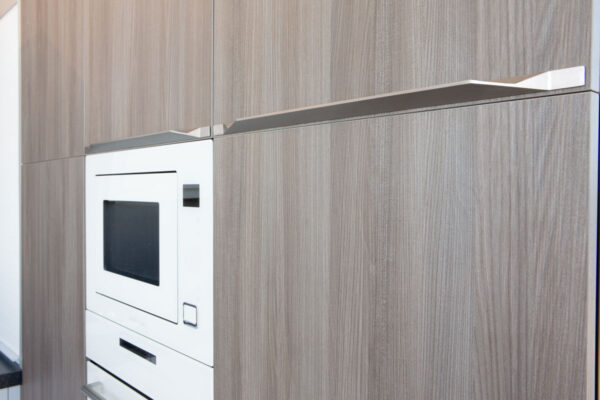 Tamm chrome Handle
