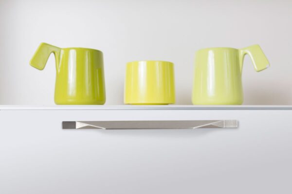 Tamm chrome Handle