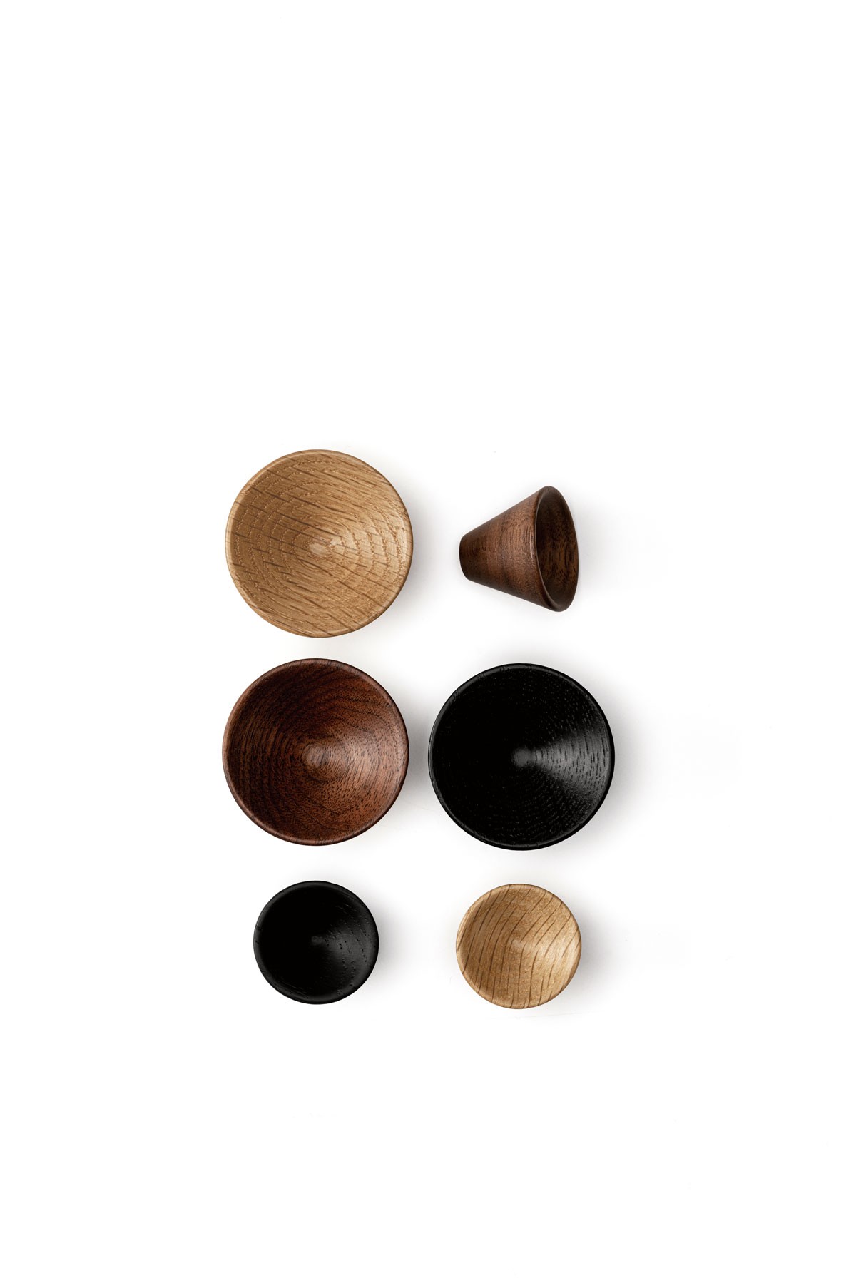 Conic multicolored knobs