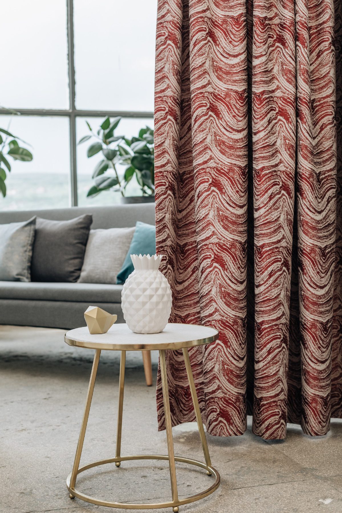 delmar red colored material