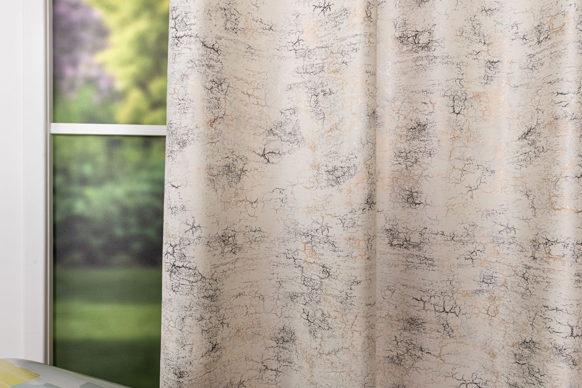 dakka white print curtain